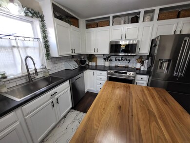 821 Abundance Place, Churubusco, IN 46723 - photo 3