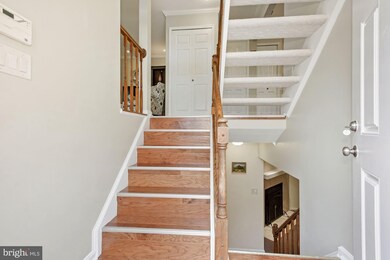 3314 Stone Heather Ct, Herndon, VA 20171 - photo 6