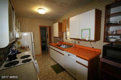 400 Center St, Washington Grove, MD 20880 - photo 6