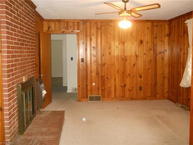 404 Northwood Dr, Asheboro, NC 27203 - photo 3