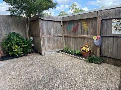 10178 Longmont Dr unit 43/4, Houston, TX 77042 - photo 2