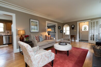 1357 Regent St, Schenectady, NY 12309 - photo 5