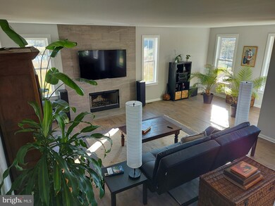 230 Conifer Ln, Winchester, VA 22602 - photo 4