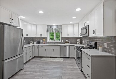 15 Hill Farm Rd, Pembroke, MA 02359 - photo 4