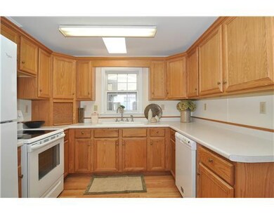 11 Cranberry Run, Wakefield, RI 02879 - photo 2