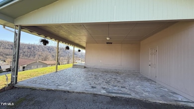 299 Duff St, Pennington Gap, VA 24277 - photo 4