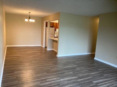 216 University Pkwy unit 22W, Johnson City, TN 37604 - photo 4