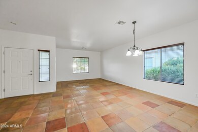 25019 N 51st Dr, Phoenix, AZ 85083 - photo 4