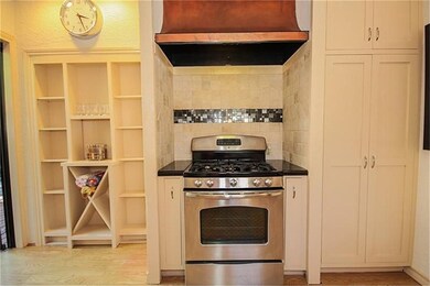 2407 Ralph St, Houston, TX 77006 - photo 3