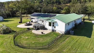 5067 NE 104th Rd, Wilburton, OK 74578 - photo 6