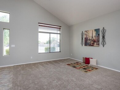 Living Room wVaulted Ceilings