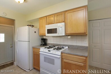 1625 Benjamin Ave NE, Grand Rapids, MI 49505 - photo 5