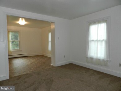 16 Lloyd Ave unit 2ND FL, Malvern, PA 19355 - photo 6