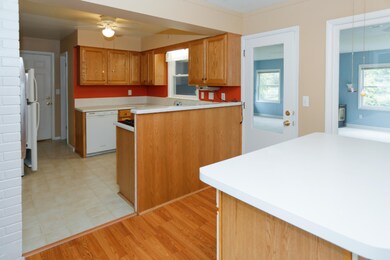 3414 Croyden Ave-106