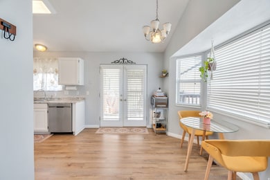 Amazing dining room space, stunning bay window, including the entrance to the back patio