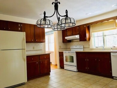 Big kitchen with space for large table and chairs