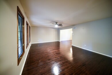 755 Cumnock Rd, Olympia Fields, IL 60461 - photo 3