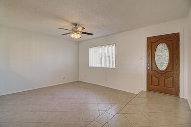 8123 W Westview Dr unit 5, Phoenix, AZ 85033 - photo 3