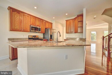 8197 Laurel Crossing Ln, Lorton, VA 22079 - photo 6