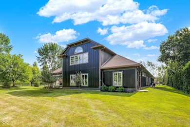 11710 Cold Creek Ct, Zionsville, IN 46077 - photo 7