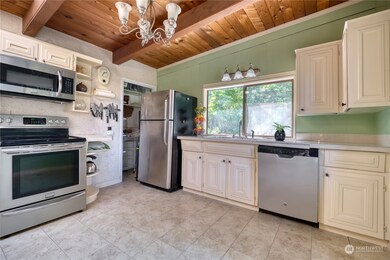 1788 Cliff Rd, Point Roberts, WA 98281 - photo 7