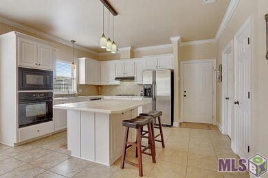 1511 Pecan Crossing Ave, Zachary, LA 70791 - photo 2