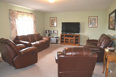 177 Lakeland Dr, Harrodsburg, KY 40330 - photo 2