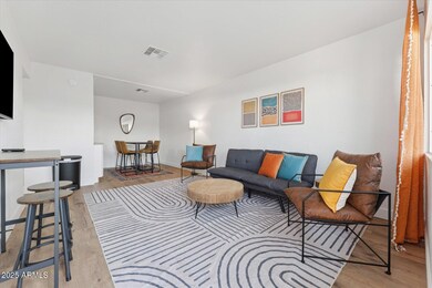 2739 E Tamarisk Ave unit 3, Phoenix, AZ 85040 - photo 2