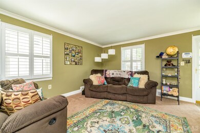 20 Macarthur Dr, Edison, NJ 08837 - photo 5