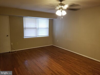 5937 Quantrell Ave unit 104, Alexandria, VA 22312 - photo 3