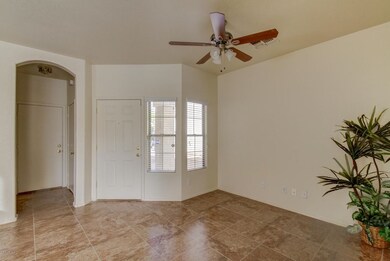 833 E Impreria St MLS Size (7)