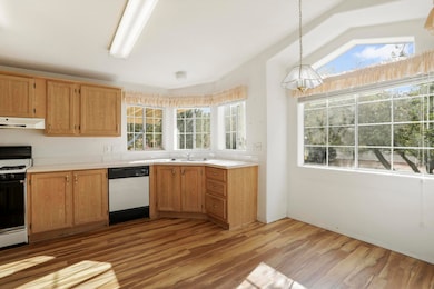 Kitchen (3)