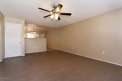3314 W Golden Ln Phoenix AZ-large-003-Li