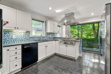 21 1/2 Concord St, Maynard, MA 01754 - photo 7