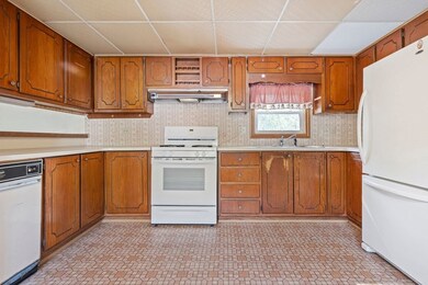 26 Melendy Rd unit 56, Milford, NH 03055 - photo 2