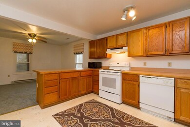 38 Gore Rd, Castleton, VA 22716 - photo 4