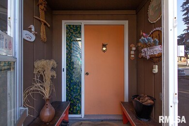 1003 W 53rd St, Davenport, IA 52806 - photo 2