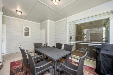 Screened Porch 3
