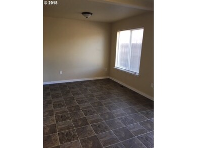 1295 SW 12th St, Pendleton, OR 97801 - photo 3