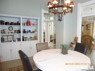 181 W Springfield St, Virginia, IL 62691 - photo 4