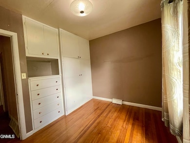 Bedroom #1