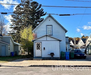 1212 Division St, Marquette, MI 49855 - photo 4