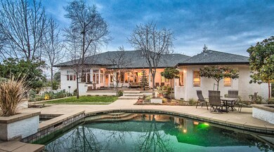 Solar Heated Pebble Tec Pool & Spa