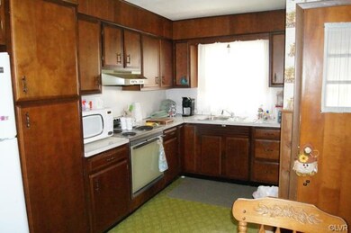 5221 3rd St, Whitehall, PA 18052 - photo 5