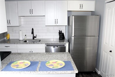 3106 Carnaby Ln unit C, Bridgeton, MO 63044 - photo 2