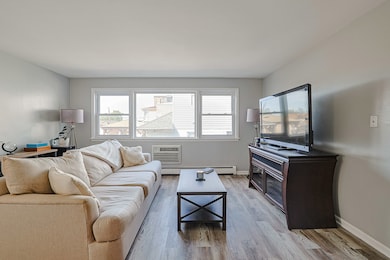 unlisted-address, Elmwood Park, IL 60707 - photo 3