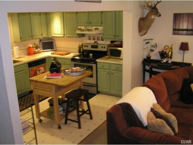 151 Johnson Ct, Whitehall, PA 18052 - photo 7