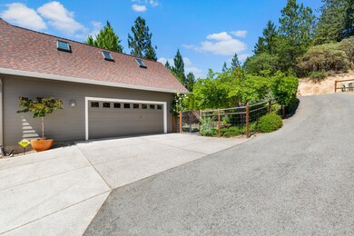 766 Rhonda Dr, Grants Pass, OR 97527 - photo 3