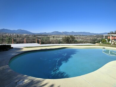 1640 Bechelli Ln, Redding, CA 96002 - photo 3