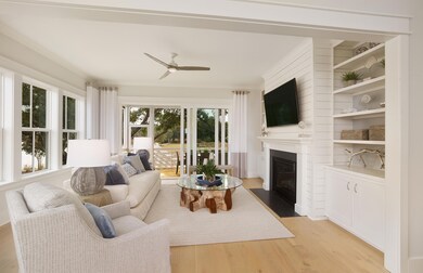 SC-IN-Chickadee-Great Room, Fireplace, P